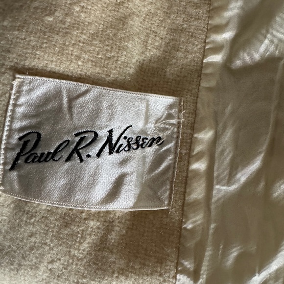 Paul R. Nissen, Vintage Butter Cream Wool Coat with (3) Smart Large Buttons - Picture 7 of 13